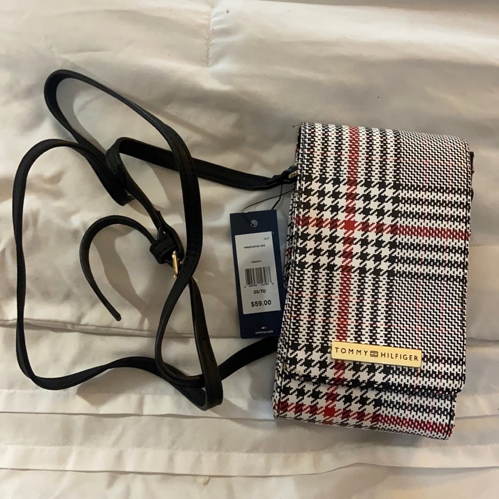NWT- Tommy Hilfiger small bag